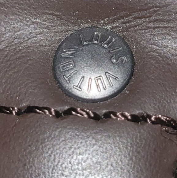 Louis Vuitton Keepall 45 in Epi Leather FREE POSHMARK AUTHENTICATION! - Picture 9 of 14